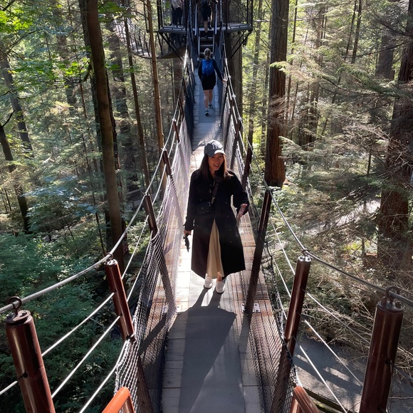 Chanel Pearl and Crystal brooch, gold tone - Picture 14 of 14